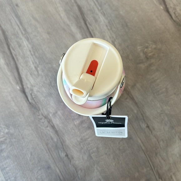 BNWT 32oz special edition hydroflask in SUGAR RUSH - Picture 4 of 4